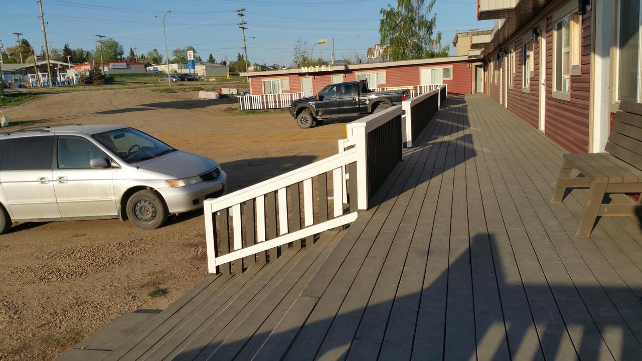 Alahart Motel Dawson Creek Dış mekan fotoğraf