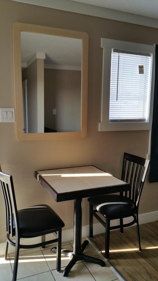 Alahart Motel Dawson Creek Dış mekan fotoğraf